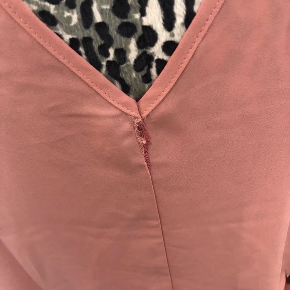 🔴 Cold Shoulder Ruffle Sleeve Top - Picture 4 of 5